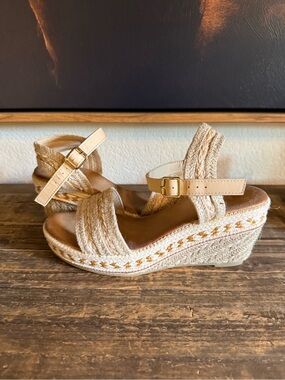 Women’s Espadrille Wedge Sandals - Beige